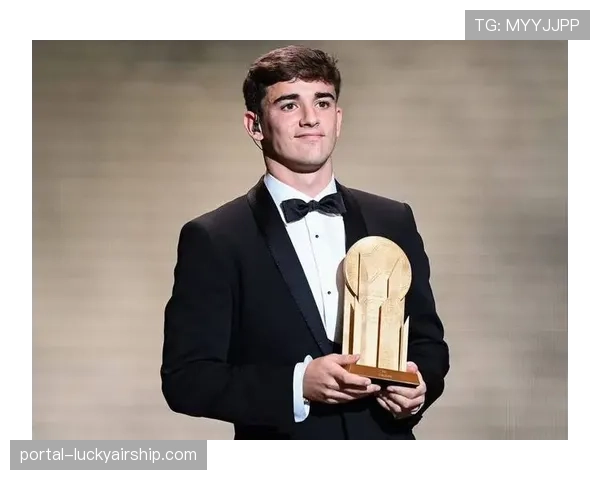 加维历经175天康复后归队训练，巴萨金童静待三月满血归来